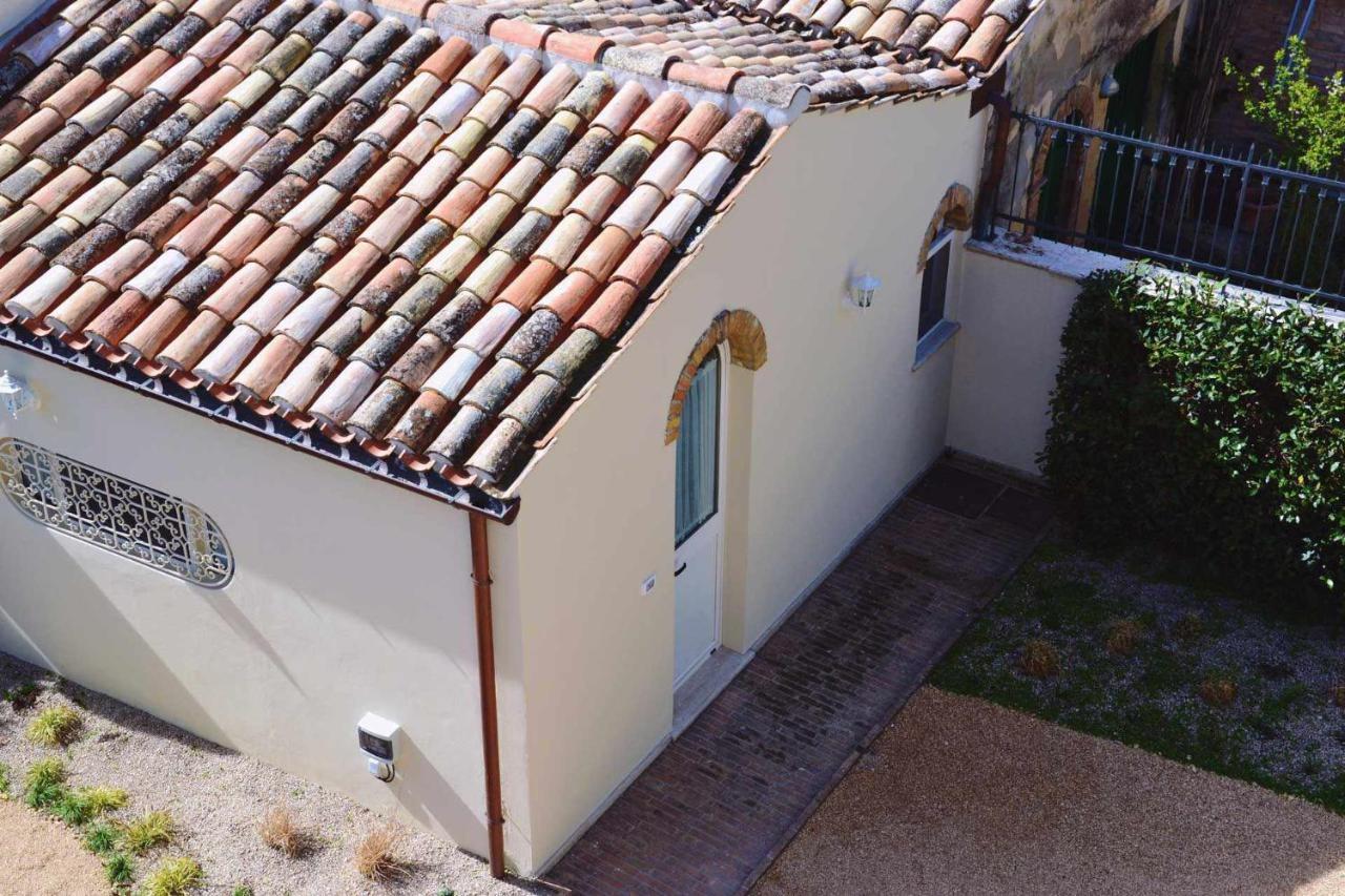 Beb Cornelia Bed & Breakfast Atri Bagian luar foto