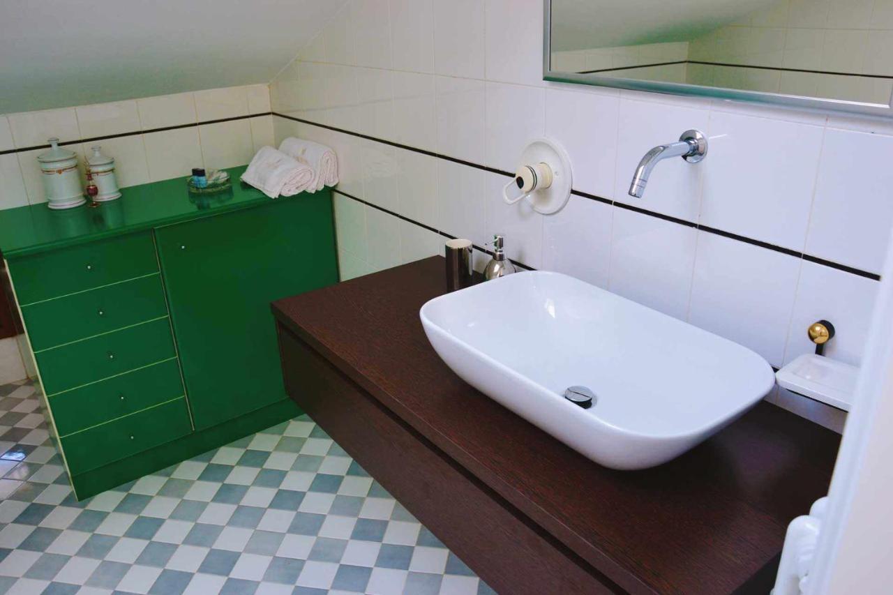 Beb Cornelia Bed & Breakfast Atri Bagian luar foto